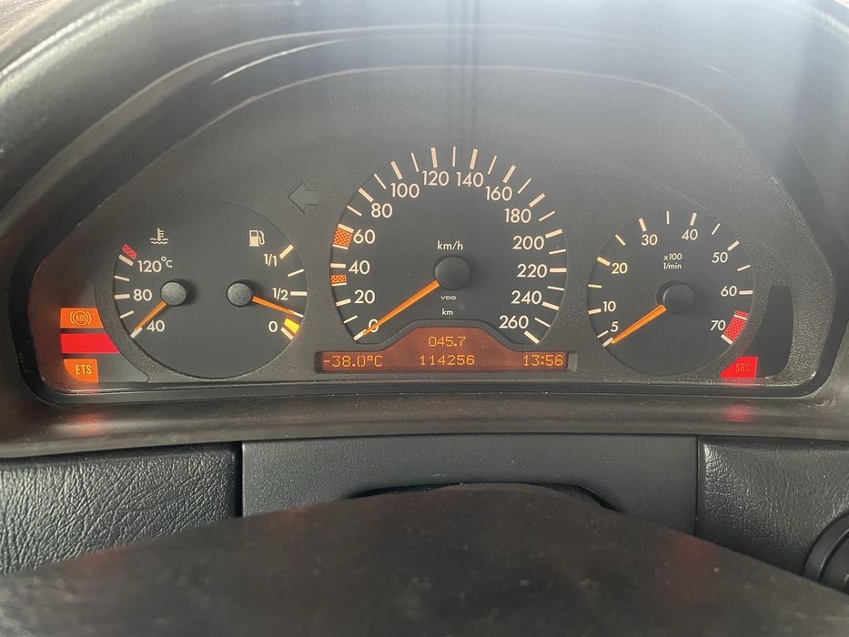 Мерседес Щиток приборов