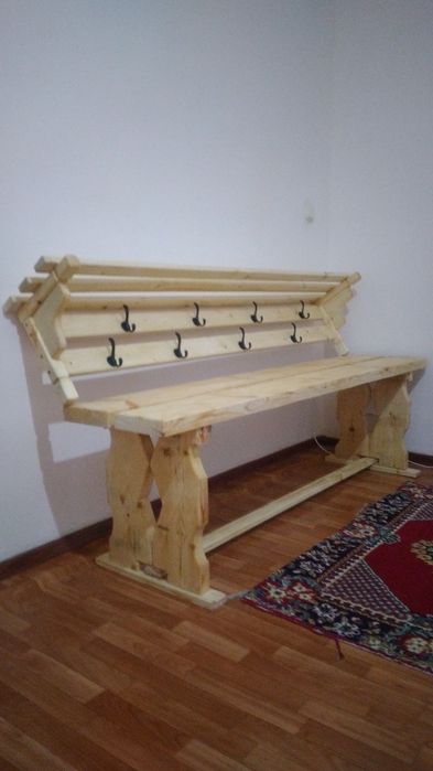 Вешалка из дерево