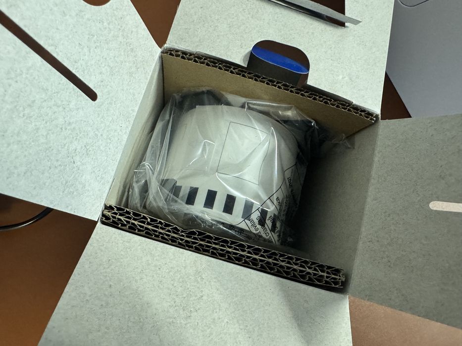 Imprimanta termica Brother QL810 wifi + 3 role noi
