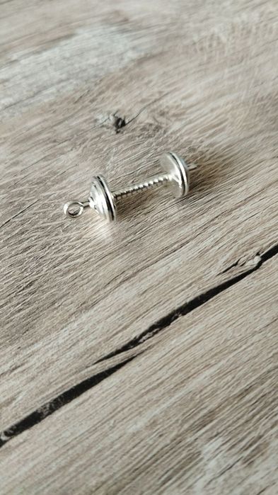 Брелок в виде гантели