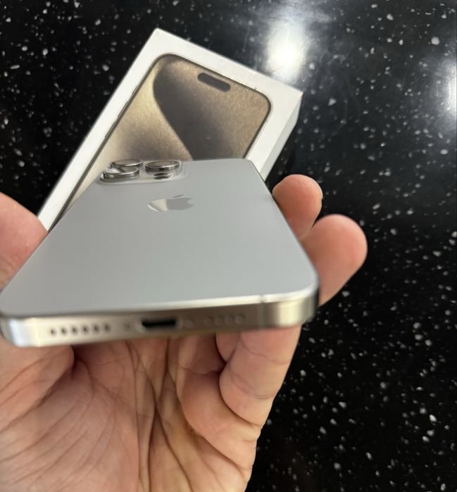 Iphone 15 Pro max на 256 g