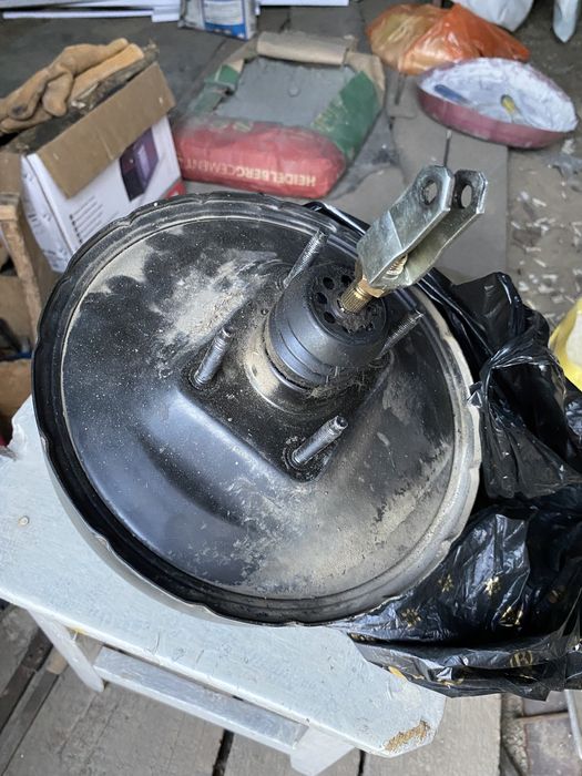 Продам тормозной вакуум