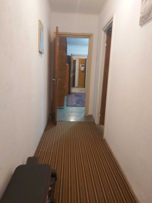 PRORIETAR vand apartament 3 camere sector4