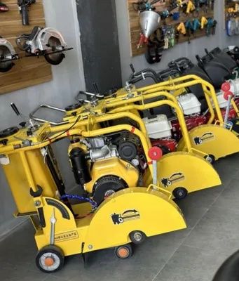 Trambovka asfaltarez generator remont