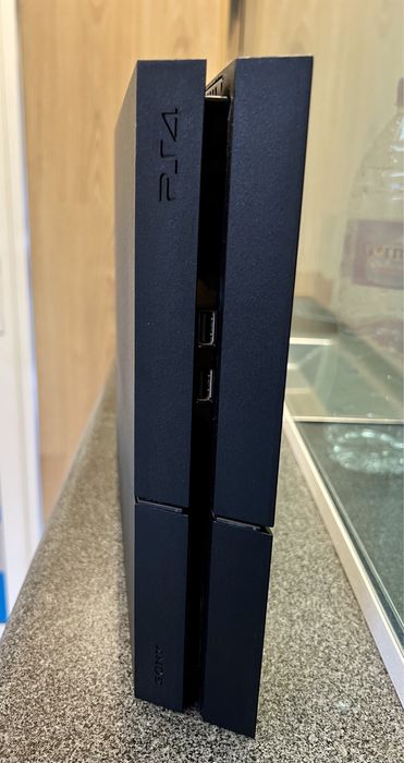 Sony PlayStation 4
