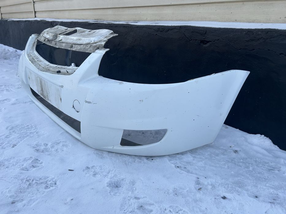 Продам бампер оригинал приора 2