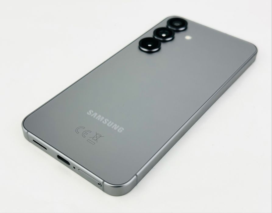 НОВ! Samsung Galaxy S25 5G 128GB 12RAM Silver 2г. Гаранция!