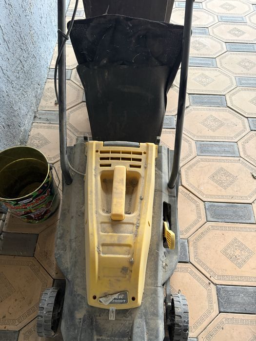 Продаю газонокосилка электрический