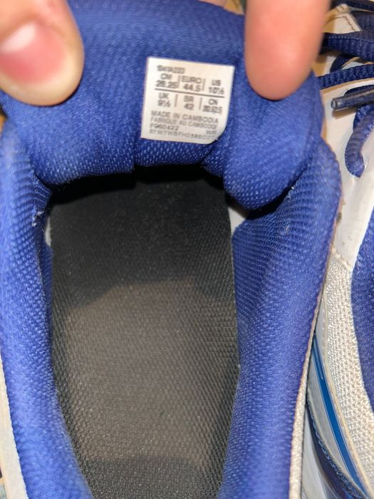 Обувки ASICS топ модел чисто нови!!!