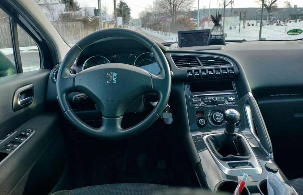 Planșă bord,caseta direcție Peugeot 3008
