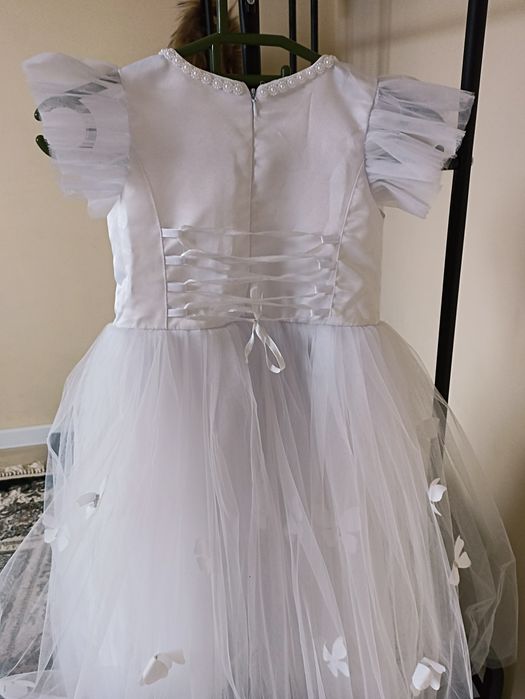 Продам белое платье