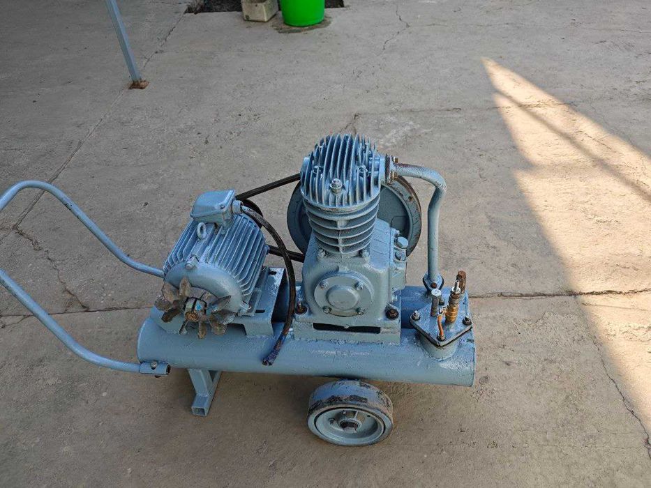 Компрессор 380волт б/у  ссср
