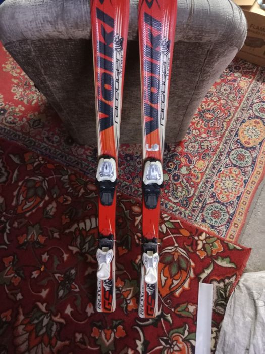 Продам горные лыжи