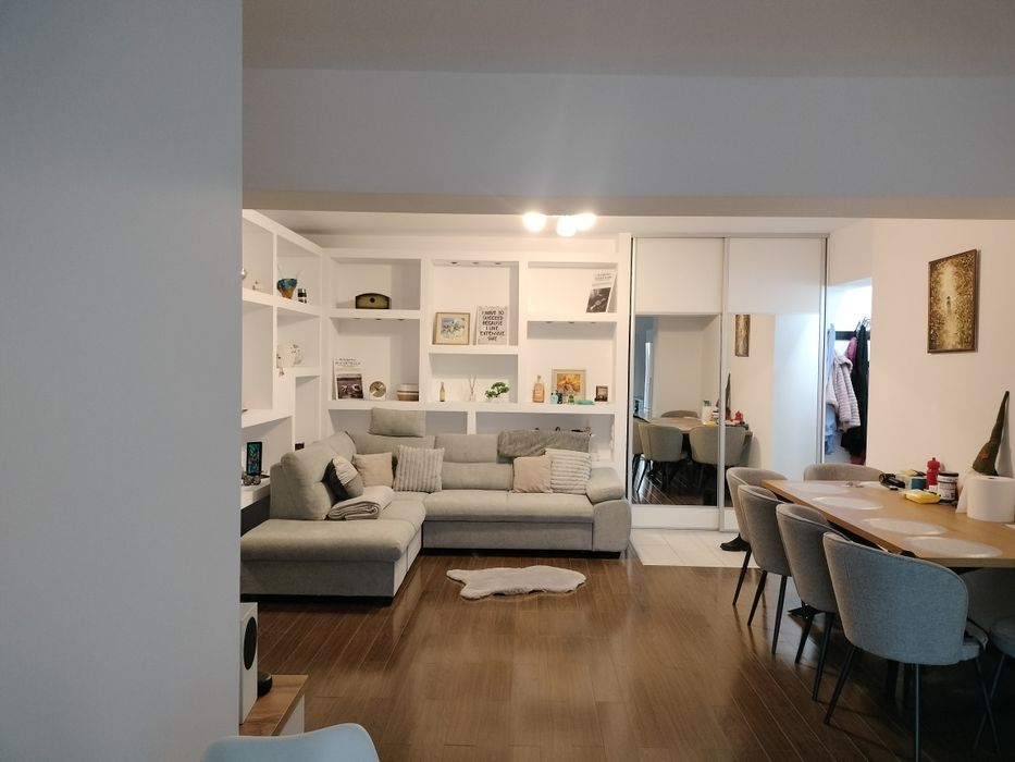 Trei camere Plopilor, Parcul Rozelor