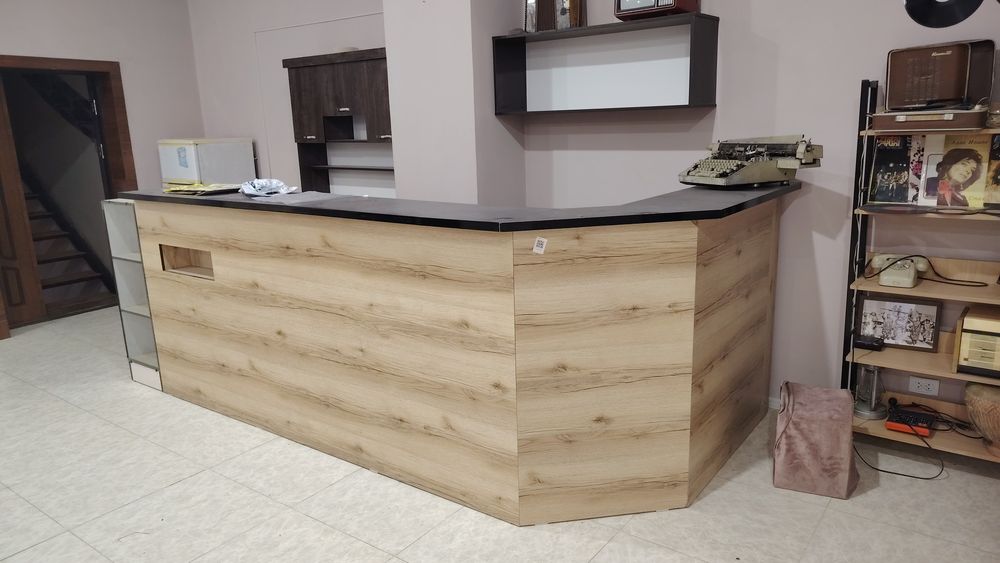 Бар / Ресепшн стойка сотилади