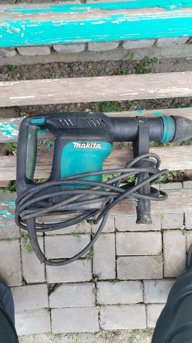 Перфоратор Makita SDS-Max.
