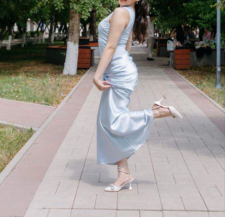 Продам нарядное платье "Viera brand"  ,
