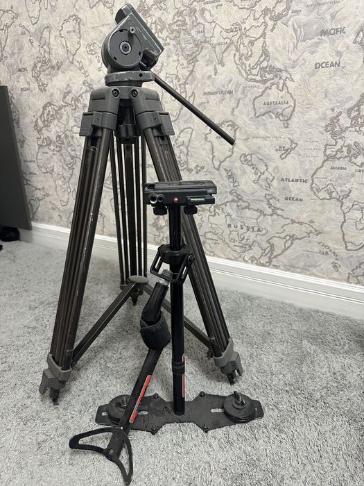 продам 2 штатив вместе