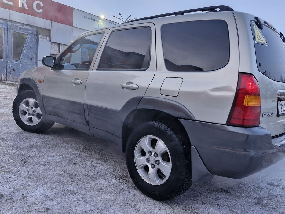 Мазда трибьют продам