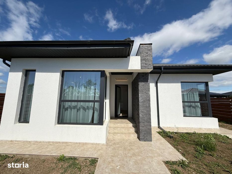 Casa individuala parter - 3 camere- 2 bai - teren 375mp
