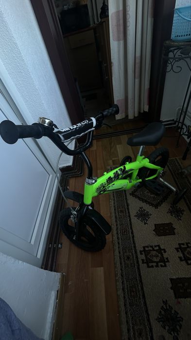 vand bicicleta pentru copii mici