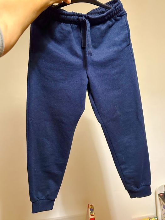 Pantaloni de trening marime 6-7 ani