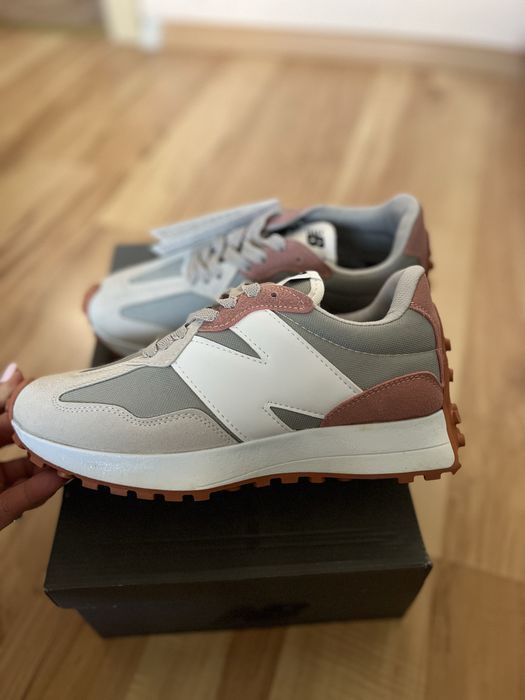 Нови дамски New Balance 327