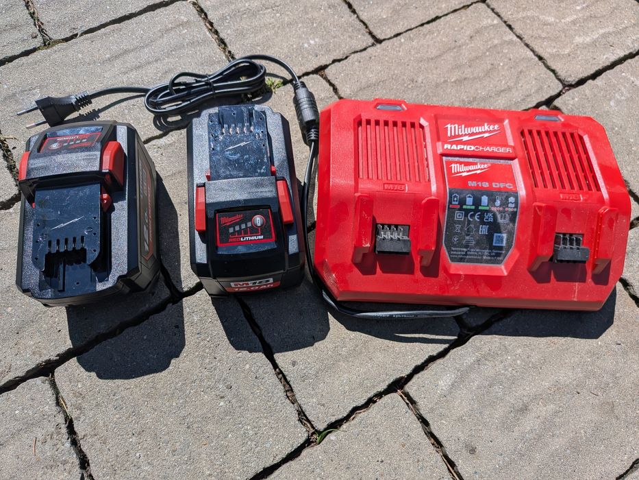Milwaukee - Masina de tuns iarba M18 FUEL cu  acumulatori inclusi