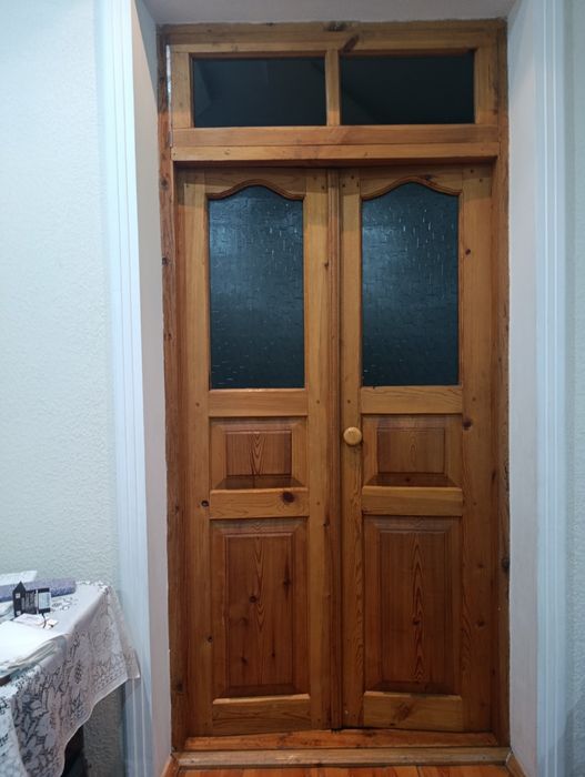 Двери деревянный , бесплатно