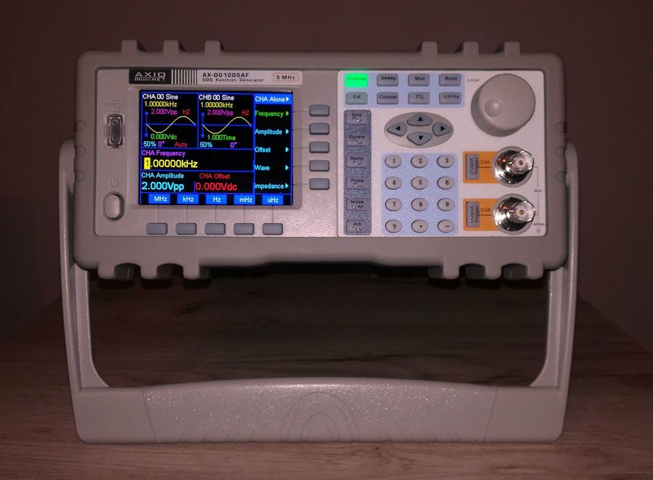 Generator de functii Axiomet AX-DG1005AF