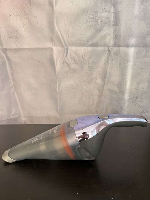 Акумулаторна прахосмукачка BLACK&DECKER - като нова