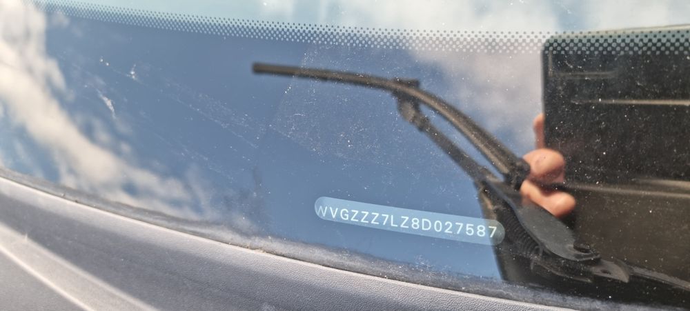 Volkswagen Touareg 2.5,174 HP,2008,240000 km,6200 euro.