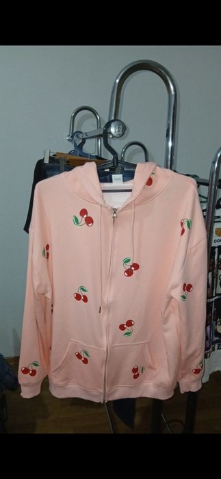 Срочно продам зип худи! За низкую цену!