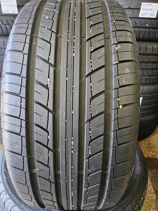 2бр 225/40/18 AUSTONE 7мм грайфер дот:21г Предлагаме монтаж--