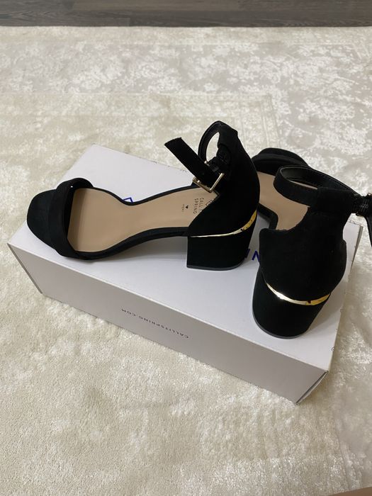 Босоножки новые. 35-ый размер