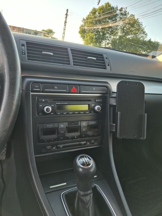 Vând Audi A4 B7, 2.0 TDI 140 cp.