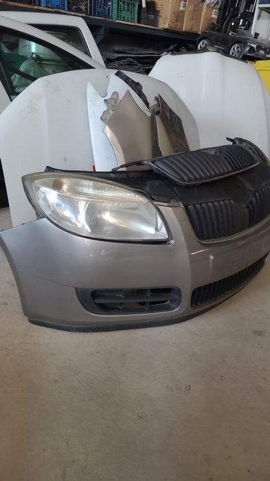 Bara fata cu faruri si trager cu radiator si ventilator 1.4 Skoda Fabi