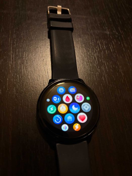 Smartwatch Kenoeestar Full Touch с Bluetooth разговори – като нов