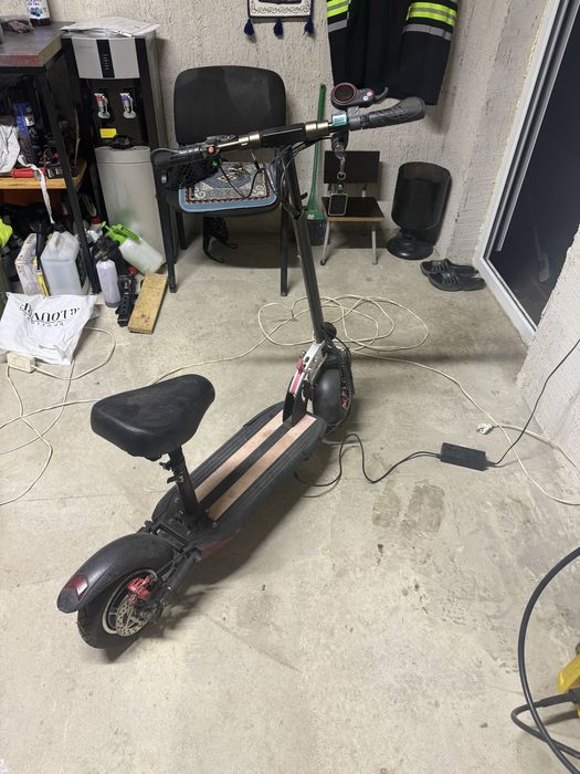 Самокат электрический