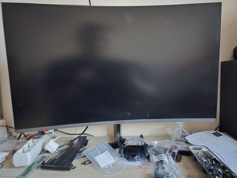 Monitor Samsung 32" 2K 144hz defect