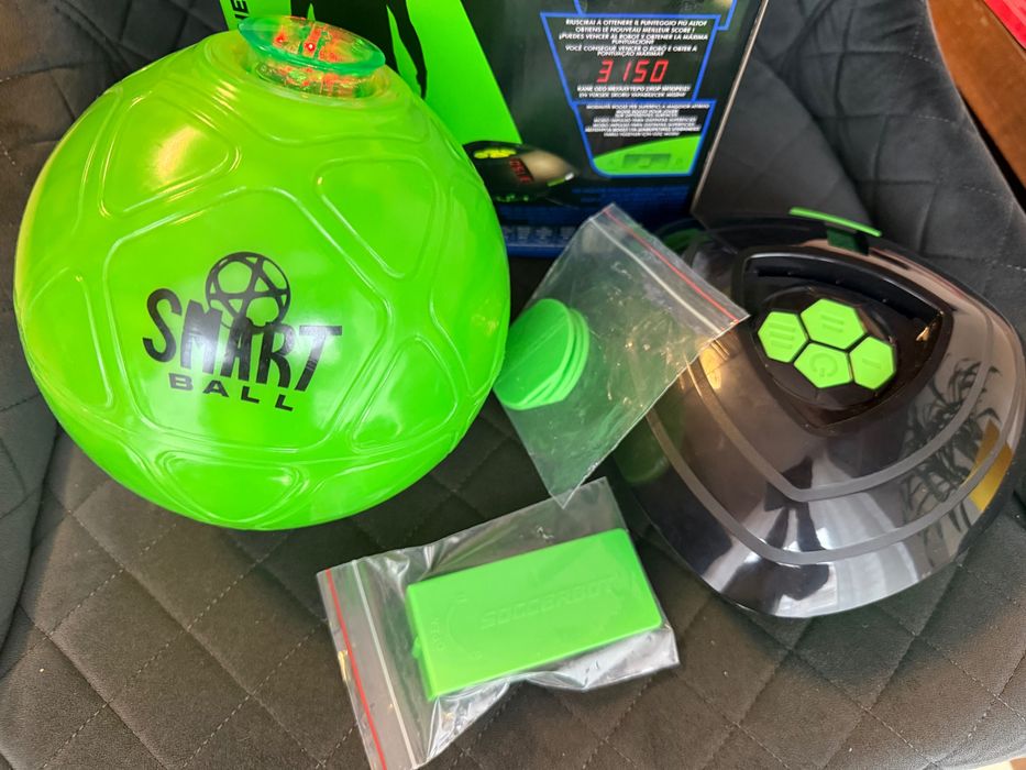 Minge fotbal-robot / SoccerBot