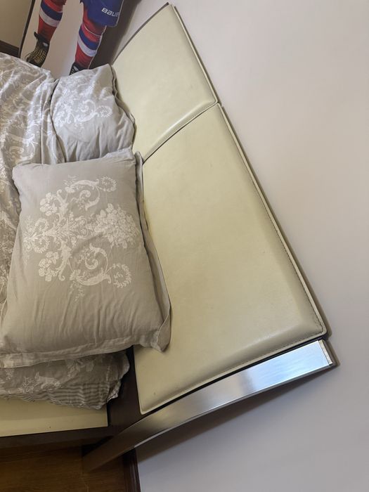 Кровать двухспальняя