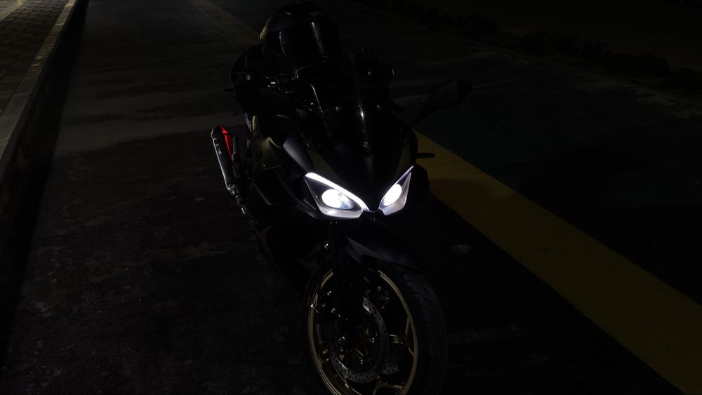 Sport bike motosikl -200cc tortishlari zo’r