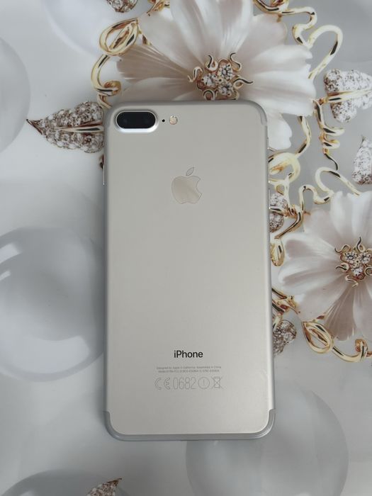 Продаю телефон Apple iPhone 7+ 32 gb