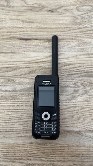 Продается спутниковый телефон Thuraya XT.