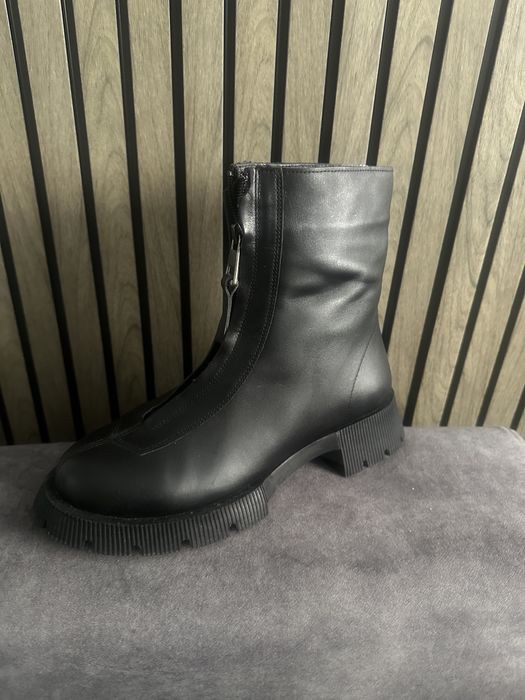 Продам демисезонные ботинки