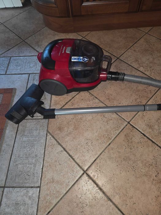 Прахосмукачка Phillips PowerPro compact