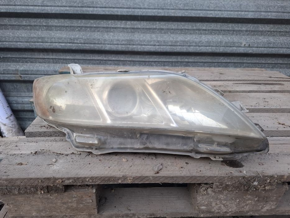 Фары на тойота камри