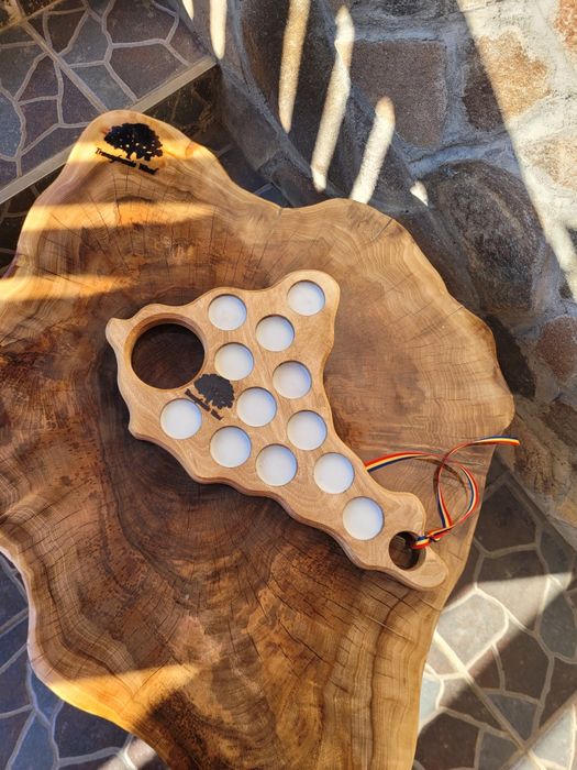 Platou și shatiere din lemn cu rasina epoxy