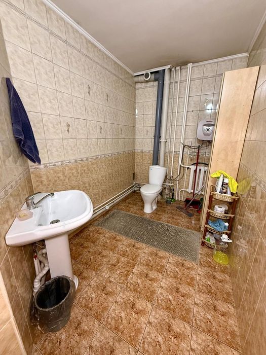 Отдельно стоящее здание р-н Пристани